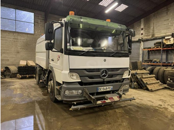 Подметально-уборочная машина MERCEDES-BENZ Atego 1524