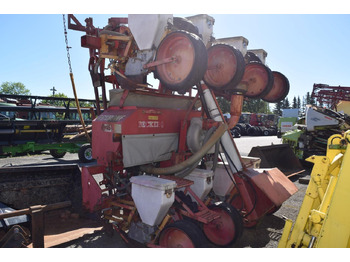 : фото в шапке страницы