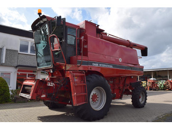 Зерноуборочный комбайн CASE IH