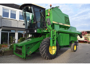 Зерноуборочный комбайн JOHN DEERE
