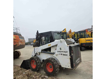 Мини-погрузчик с бортовым поворотом BOBCAT S16