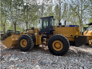 Колёсный погрузчик SEM