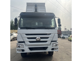 Самосвал SINOTRUK HOWO: фото 2