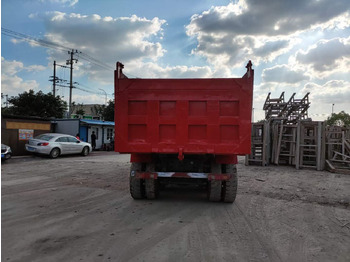 Самосвал SINOTRUK HOWO: фото 2