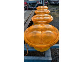 Прицеп Neuwertige Nissen LED VLT Verkehrsleittafel Verkehrsleitanhänger Verkehrssicherungsanhänger Leitanhänger Leittafel Absperrtafel FAT Verkehrssicherung GPS: фото 3