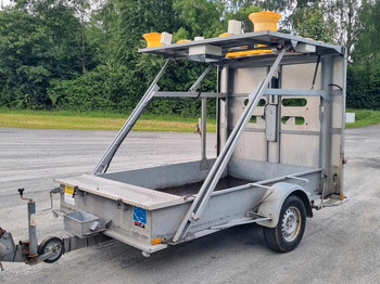 Прицеп Nissen Absperrtafel 2016 FAT Verkehrsleittafel Verkehrsleitanhänger Verkehrssicherungsanhänger Leitanhänger Leittafel Baustellenabsicherung: фото 4 Прицеп Nissen Absperrtafel 2016 FAT Verkehrsleittafel Verkehrsleitanhänger Verkehrssicherungsanhänger Leitanhänger Leittafel Baustellenabsicherung: фото 4