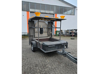 Прицеп Nissen LED Absperrtafel FAT Verkehrsleittafel Verkehrssicherungsanhänger Verkehrsleitanhänger Sperrwand: фото 2