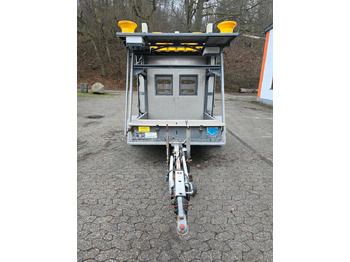 Прицеп Nissen Mersch LED Absperrtafel FAT Sperrwand Fahrbare Verkehrsleitanhänger Verkehrssicherungsanhänger Verkehrsleittafel Verkehrssicherung Baustellenabsicherung: фото 5