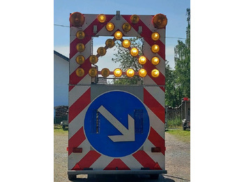 Прицеп Trebbiner Absperrtafel AMD Verkehrsleittafel Vz616: фото 5