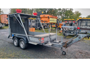 Прицеп Trebbiner FAZ LRF FAT Absperrtafel Fahrbare Sperrwand Verkehrsleittafel Verkehrsleitanhänger Verkehrssicherungsanhänger: фото 2