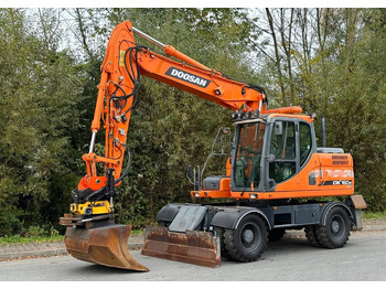 Колёсный экскаватор DOOSAN DX160W