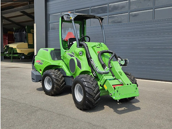 Гусеничный мини-погрузчик AVANT