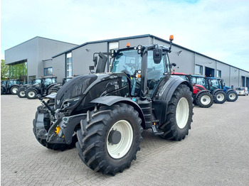 Трактор VALTRA T174