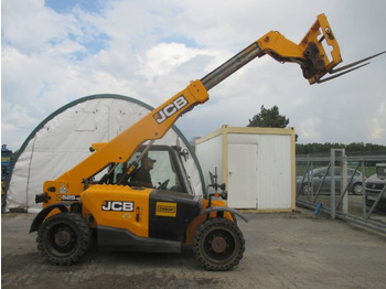 Телескопический погрузчик JCB