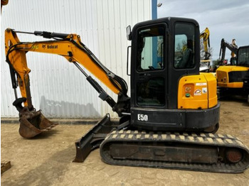 Мини-экскаватор Bobcat E50: фото 4