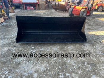 : фото в шапке страницы