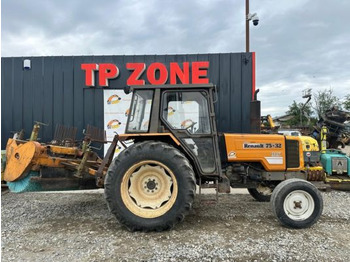 Трактор RENAULT