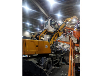 Перегружатель LIEBHERR LH 22 M