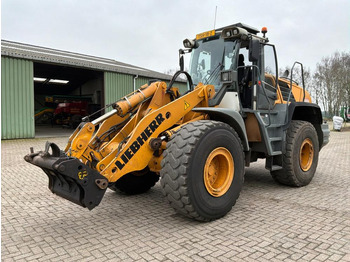 Колёсный погрузчик LIEBHERR