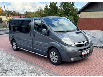 Грузопассажирский фургон OPEL Vivaro