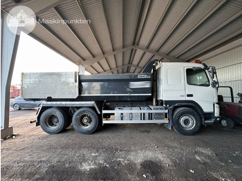 Самосвал VOLVO FMX 450