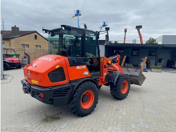 Колёсный погрузчик KUBOTA R070