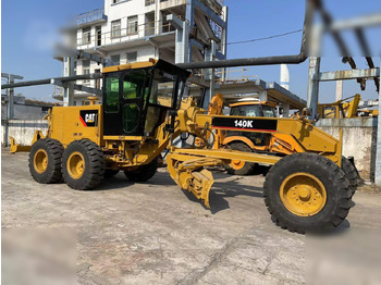 Грейдер CATERPILLAR 140K