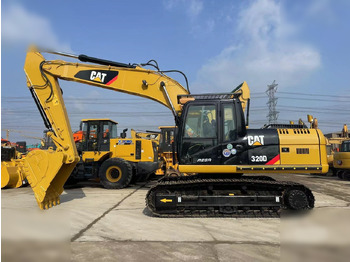 Гусеничный экскаватор CATERPILLAR 320D