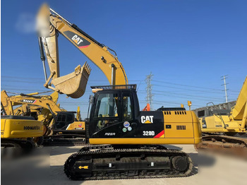 Гусеничный экскаватор CATERPILLAR 320D