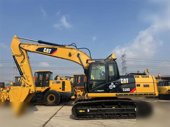 Гусеничный экскаватор CATERPILLAR 320D: фото 3