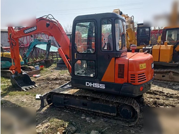 Мини-экскаватор DOOSAN DH55