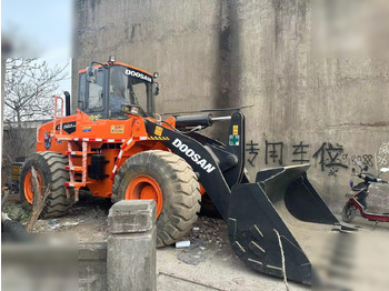 Колёсный погрузчик DOOSAN DL503