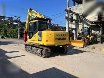 Гусеничный экскаватор KOMATSU PC130-7