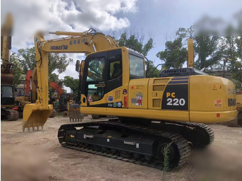 Гусеничный экскаватор KOMATSU PC220-8
