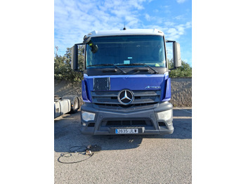 Тягач MERCEDES-BENZ