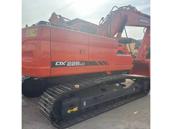 Гусеничный экскаватор DOOSAN DX225LC