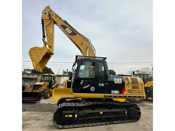 Гусеничный экскаватор CATERPILLAR 320D2