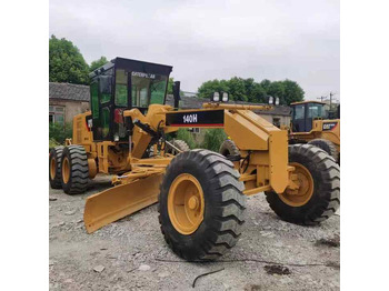 Грейдер CATERPILLAR 140H