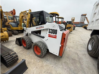 Мини-погрузчик с бортовым поворотом bobcat s300 [ Copy ] [ Copy ] [ Copy ]: фото 3