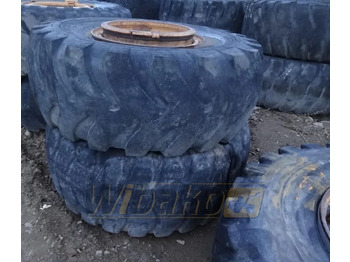 Колёсный погрузчик