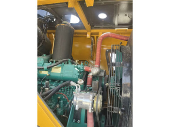 Колёсный погрузчик SDLG 958F: фото 3 Колёсный погрузчик SDLG 958F: фото 3