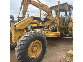 Грейдер CATERPILLAR 140H