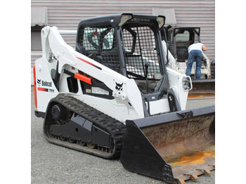 Мини-погрузчик с бортовым поворотом BOBCAT T590