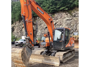Гусеничный экскаватор DOOSAN DX140
