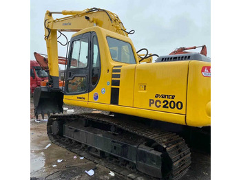 Гусеничный экскаватор KOMATSU PC200-6