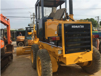 Грейдер Used Komatsu GD305 Motor Grader Cheap Price Komatsu Road Grader GD305 Good Condition in China: фото 4