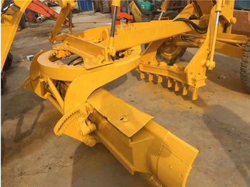 Грейдер Used Komatsu GD305 Motor Grader Cheap Price Komatsu Road Grader GD305 Good Condition in China: фото 2