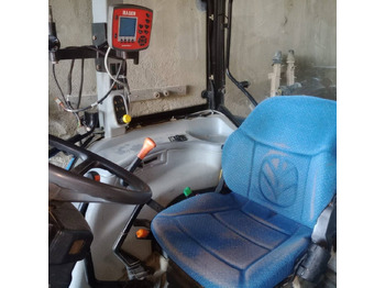 Трактор New Holland T 5050: фото 4 Трактор New Holland T 5050: фото 4