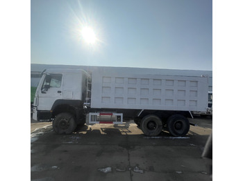 Самосвал SINOTRUK HOWO