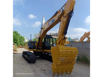 Гусеничный экскаватор CATERPILLAR 320D
